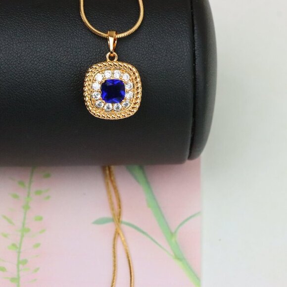 "Elegant Blue Square Pendant with Sparkling Crystal Border, XPPT1664 - Picture 5 of 13